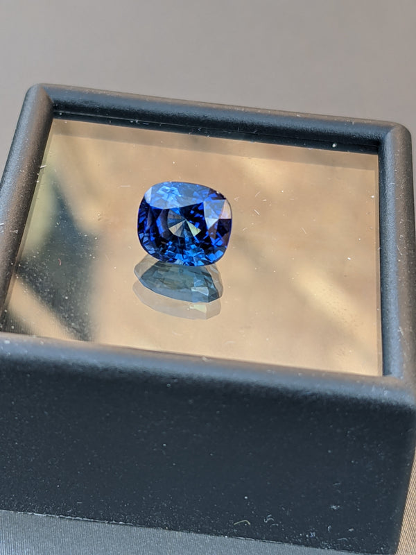 Cushion Brilliant Sapphire (2.70 carat)